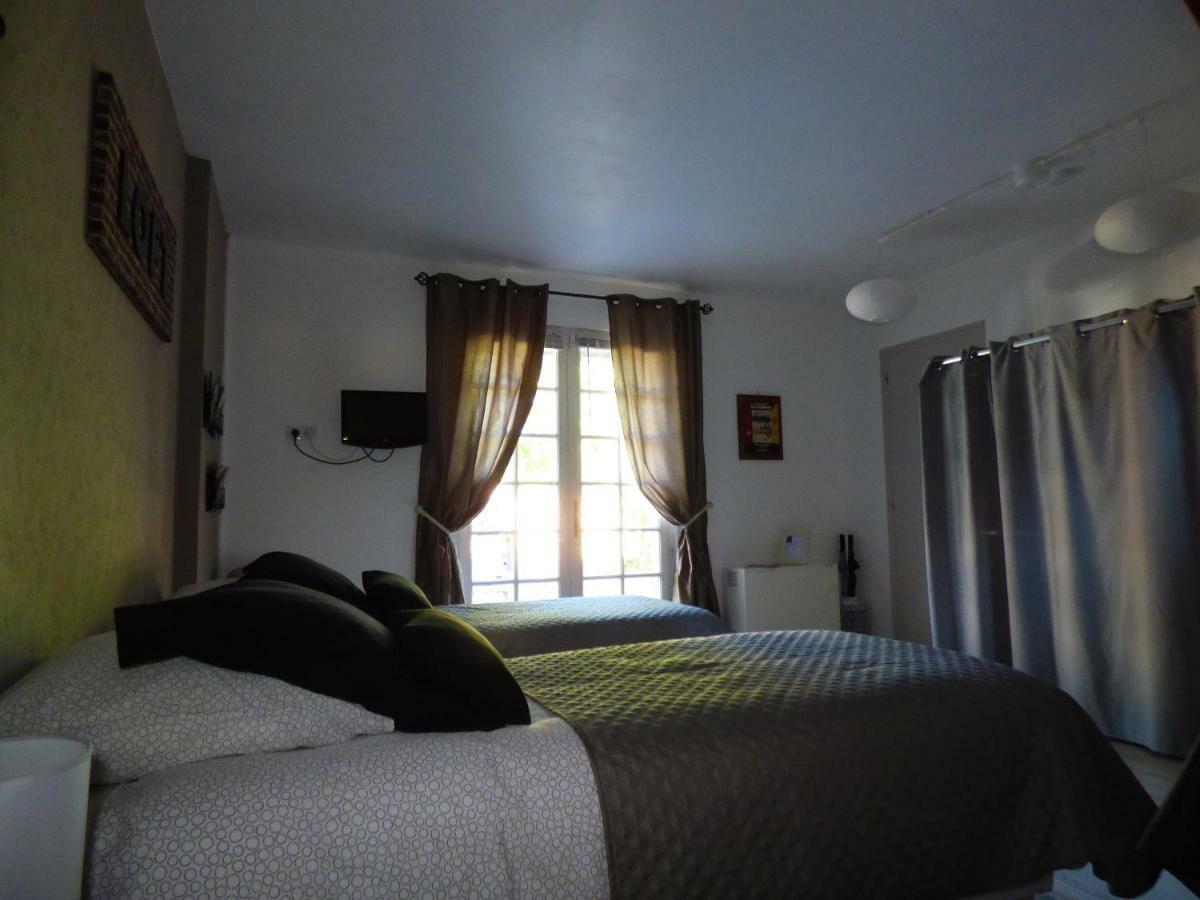 Feins-en-Gatinais Chambres D'Hotes Les Muscaris מראה חיצוני תמונה